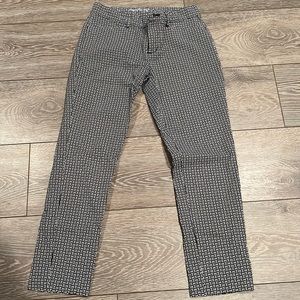 GAP Slim City Dress Pants, Black/White pattern, Size 0R.